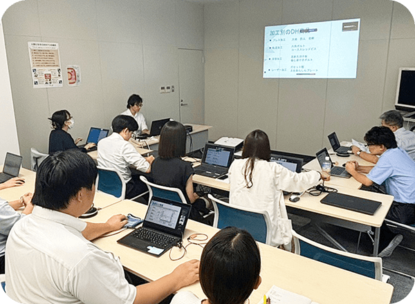 自由なテーマで行う研修